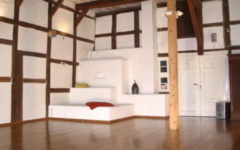 Lehmofen Seminarraum alter Hof