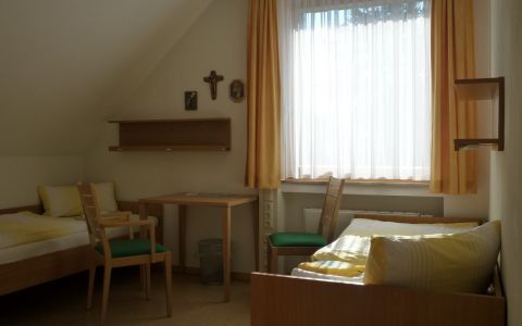 Zweibettzimmer mit Du/WC