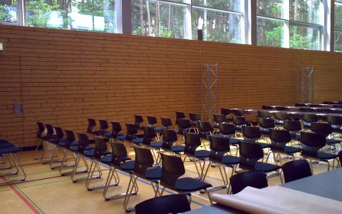 Sport- und Konferenzhalle