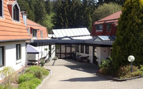 Haus Eingang Sommer 2020
