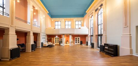 Raumquartier zum Arbeiten und Feiern - Ehemalige Kirche im Stadtzentrum