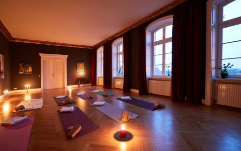 Saal für Yoga