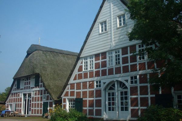 Muster-Seminarhaus am See