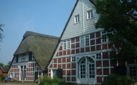 Muster-Seminarhaus am See