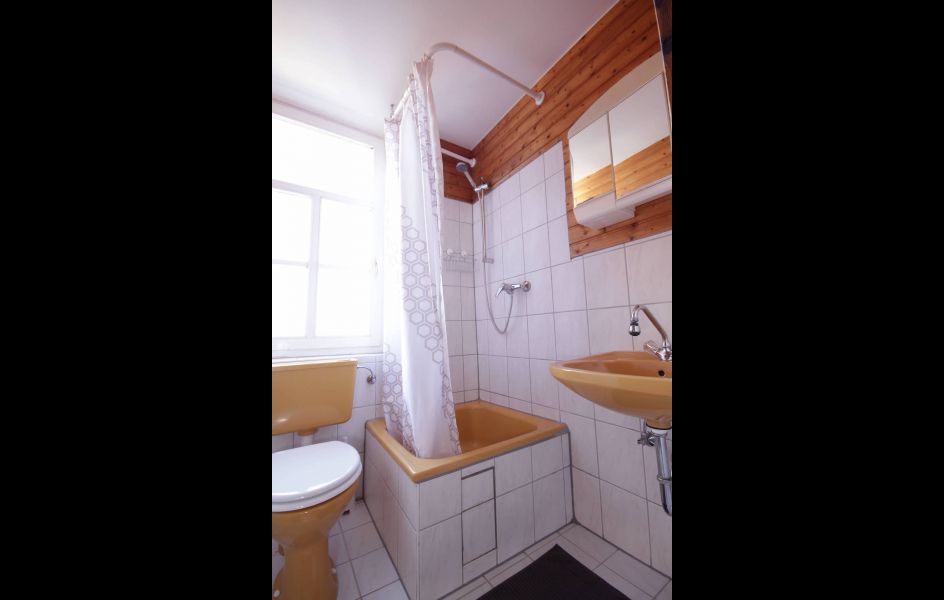 AA-Meise 58 Dusche und WC