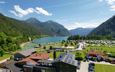 Lage direkt am Badestrand Achenkirch