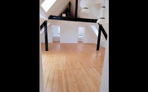 Matratzenlager im Dachgeschoss für bis zu 14 Perso