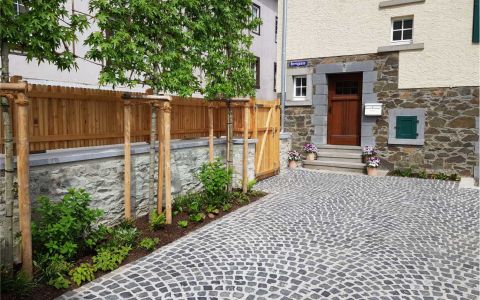 Wunderschöner Innenhof lädt zum Verweilen ein.