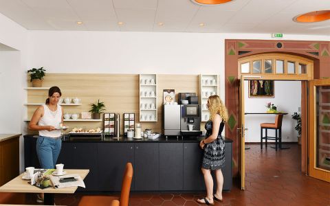 Kaffeebuffet_Besucher_1