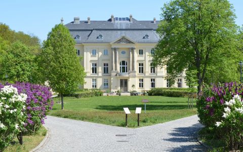 2019.04.30_Schloss.Trebnitz_EinfaEinfahrt