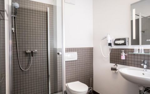 Bad_DZ_Gutshaus_Gnewikow