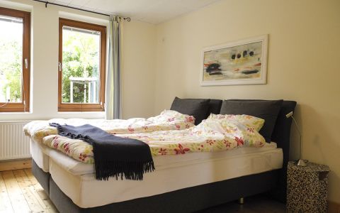 Boxspringbett Seminarleiterwohnung