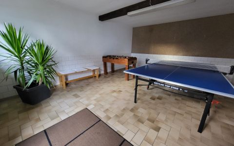 Tischtennisraum mit Kicker
