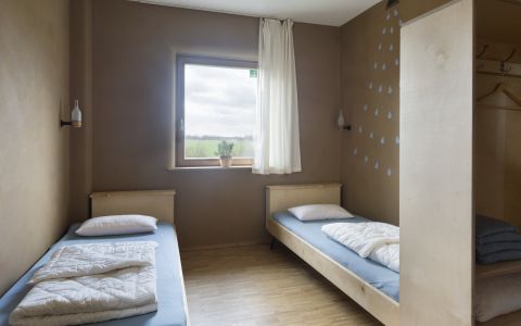 2-Bett-Zimmer im OG, Strohtel mit eigenem Waschbecken