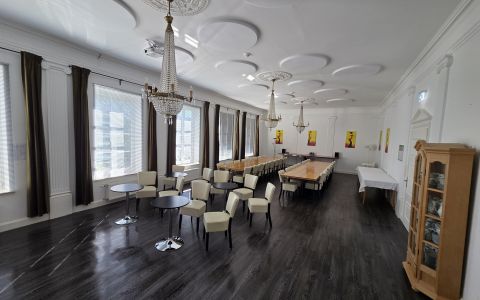 tagung saal beamer leinwand